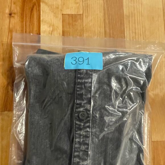 Rails Angelica Top Puff Sleeve Chambray Black Acid Wash Size Large Button up - Picture 7 of 7